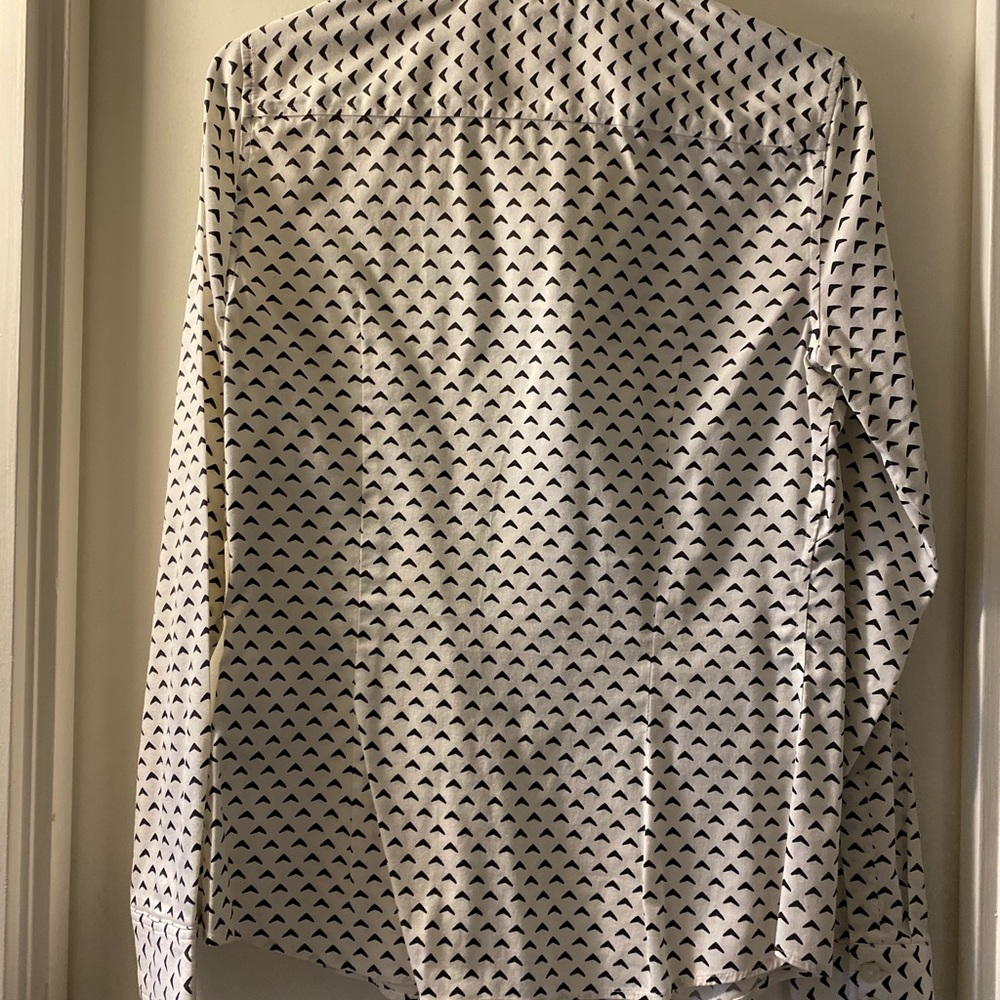 Banana Republic Tailored Non-Iron Shirt - Picture 4 of 4